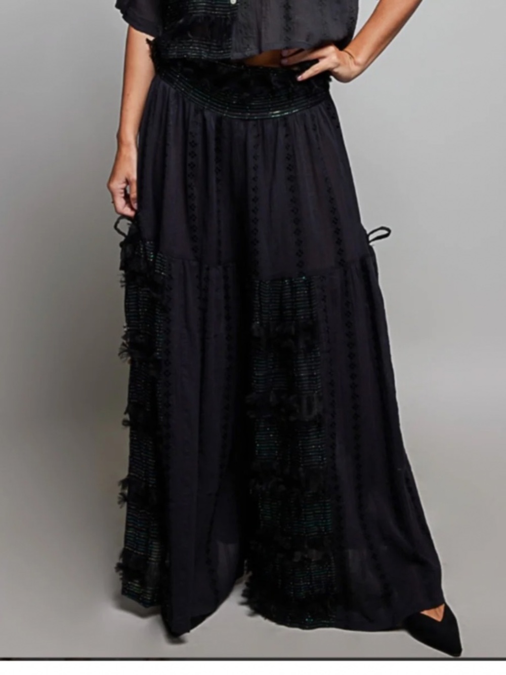 🎉 POL “ AVA 5 “ POL TEXTURED WOVEN WIDE LEG PANTS WITH RUFFLE DETAIL 68